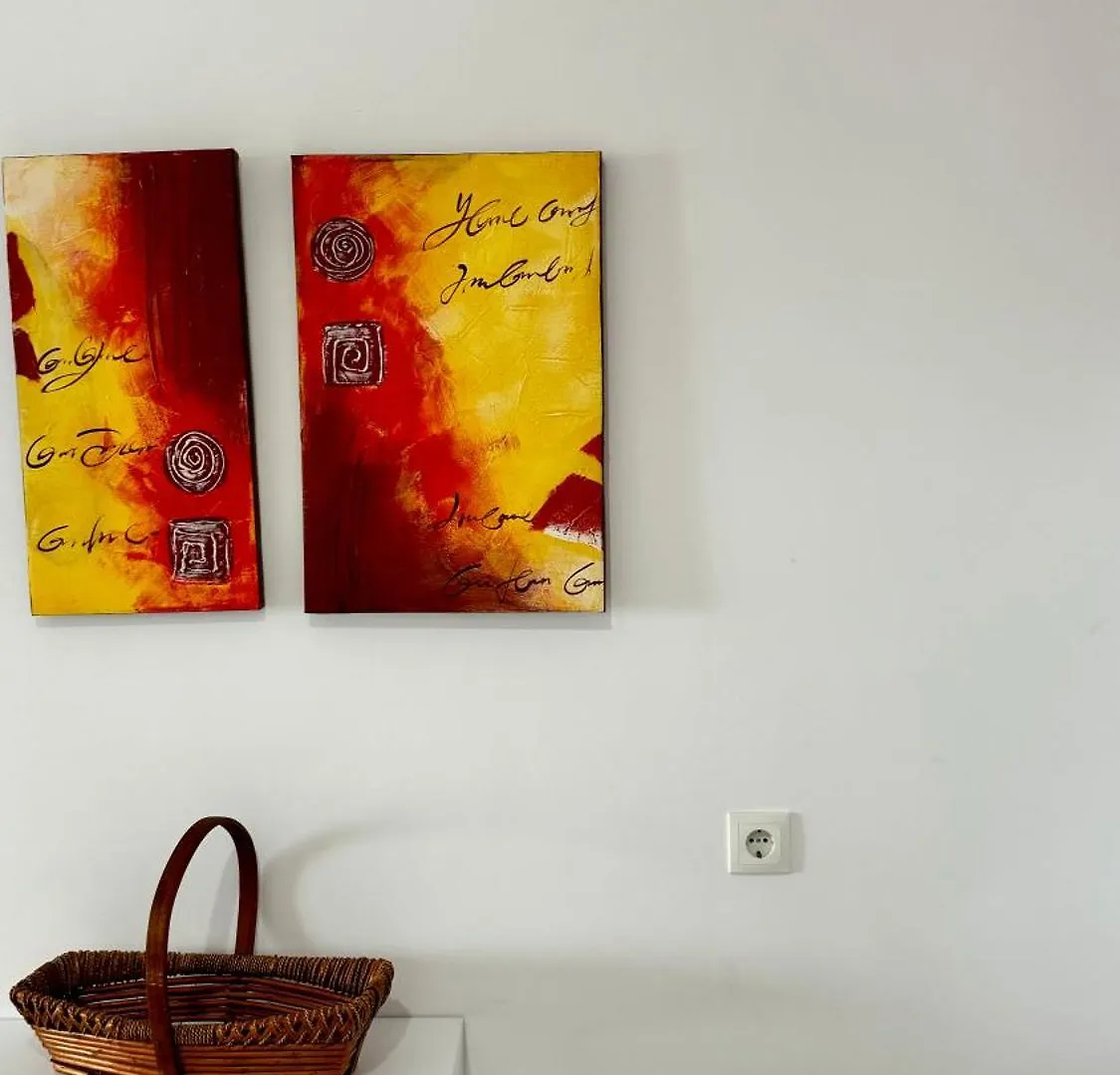 Red Infinity Seaview Apartment Saranda