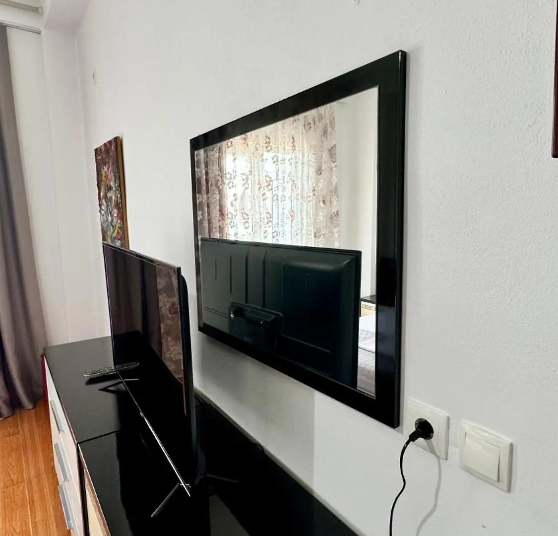 Red Infinity Seaview Apartment Saranda  Саранда