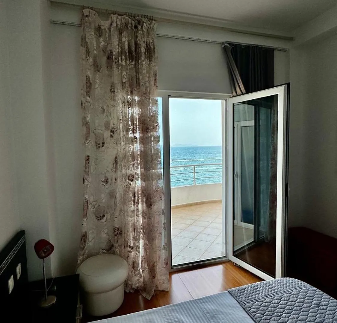 Red Infinity Seaview Apartment Saranda Саранда