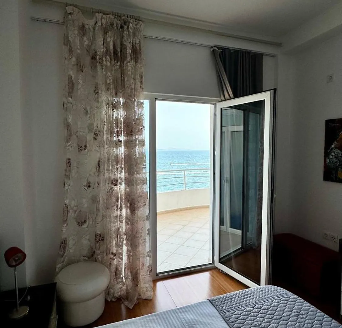 Red Infinity Seaview Apartment Saranda