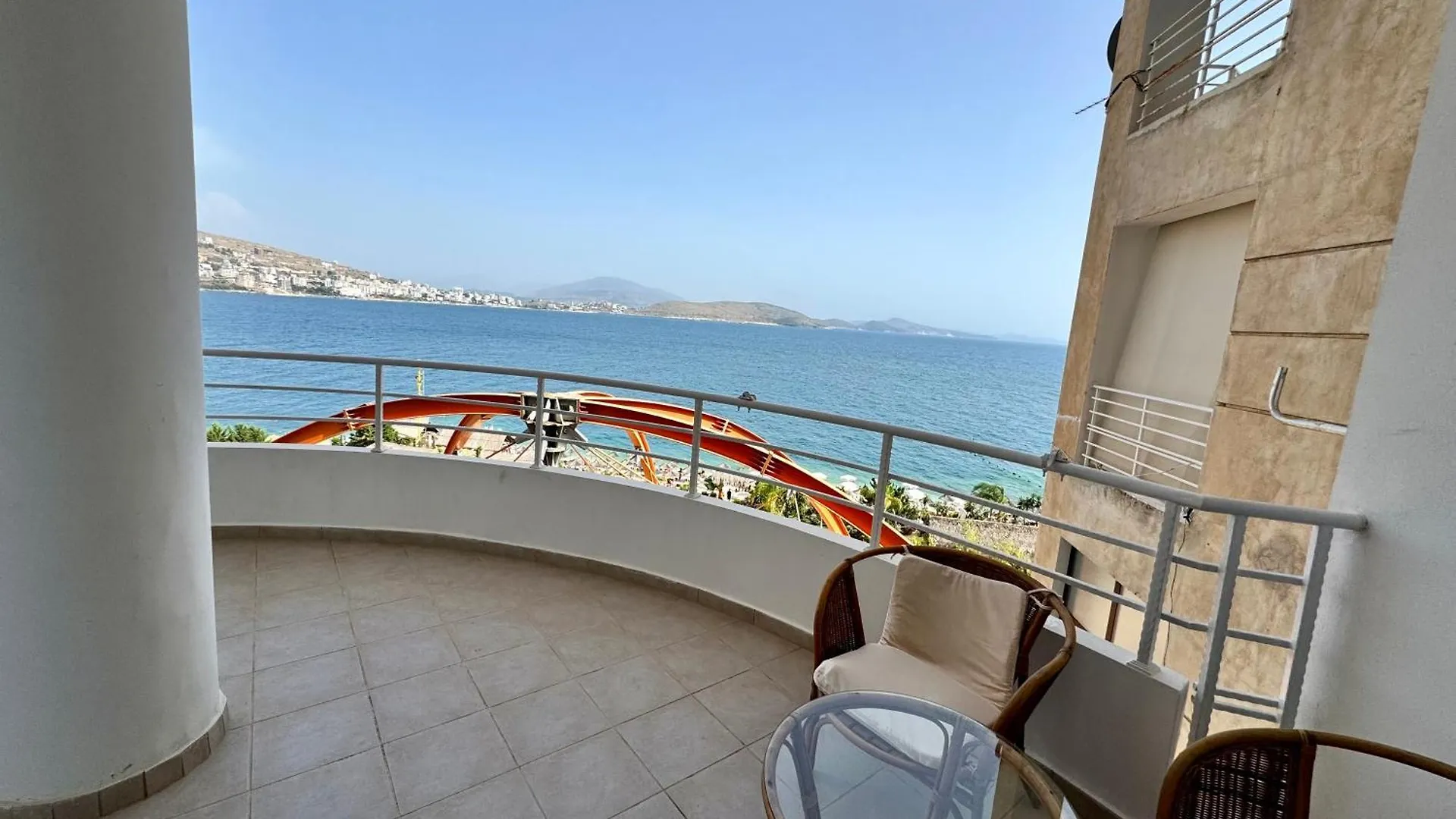 Red Infinity Seaview Apartment Saranda
