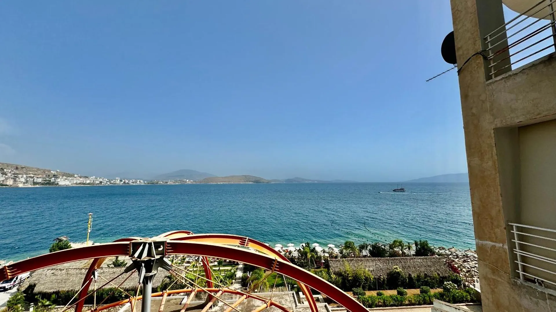 Red Infinity Seaview Apartment Saranda 0*, Sarandë 알바니아