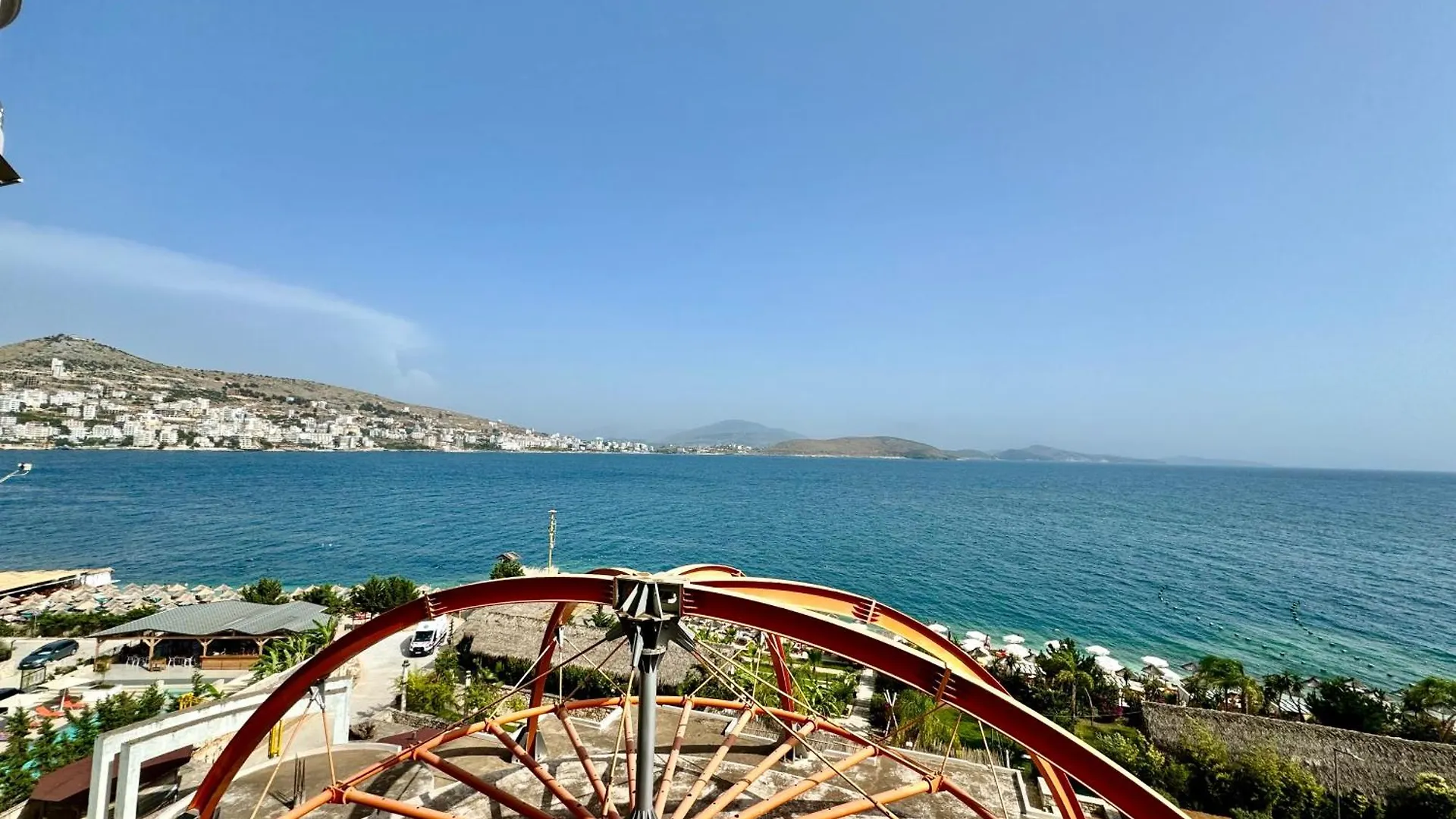 Red Infinity Seaview Apartment Saranda  Саранда