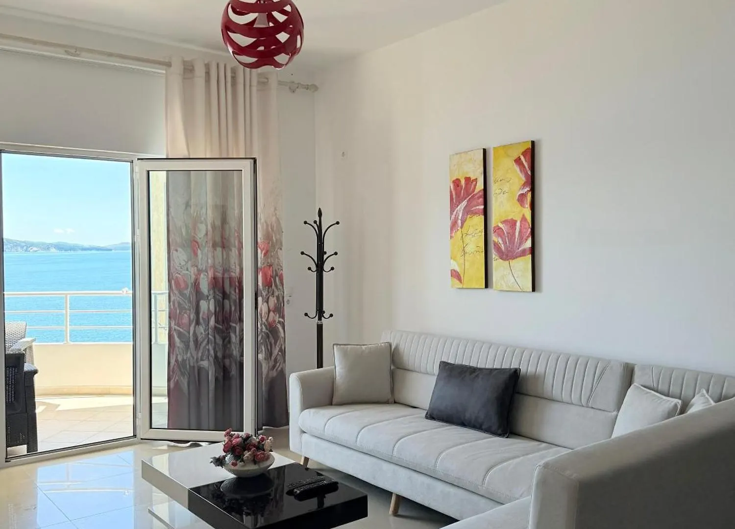 Red Infinity Seaview Apartment Saranda